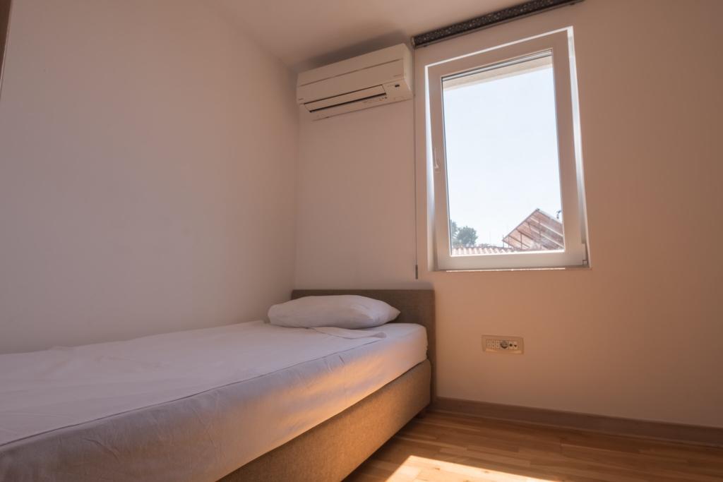 Private Penthouse Djurasevic Apartment Sveti Stefan Bagian luar foto